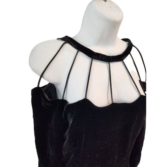 Momoshero Black Long Sleeve Cage Neck Cut Out Velvet Mini Sheath Dress M Italy - Picture 2 of 8